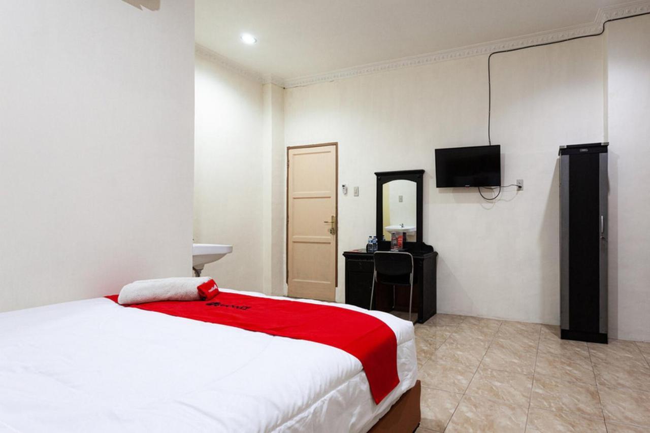 Reddoorz Near Yuki Simpang Raya Mall Medan 2 Hotel Exterior photo